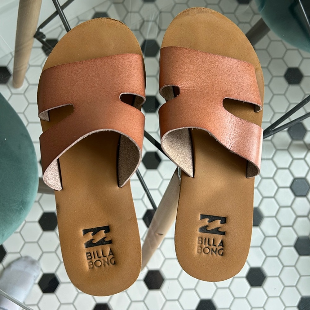 Size 8 Billabong Slides